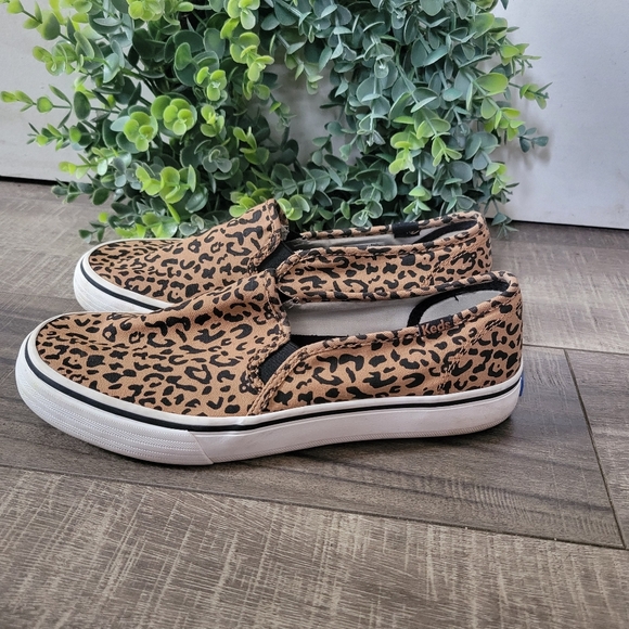 Keds Cheetah Print Slip On Shoes Sneakers Womens Size 7 - Picture 1 of 8